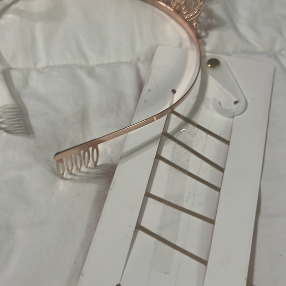 Rhinestones Tiera & hairpins - Picture 4 of 4